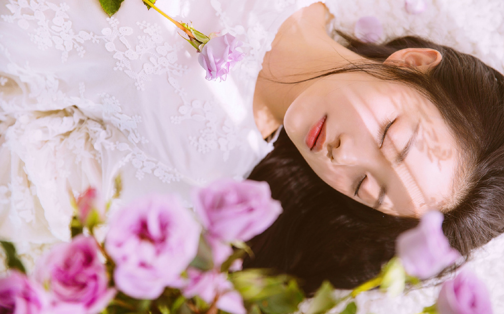 守护百姓安宁  绘就最美“警”色